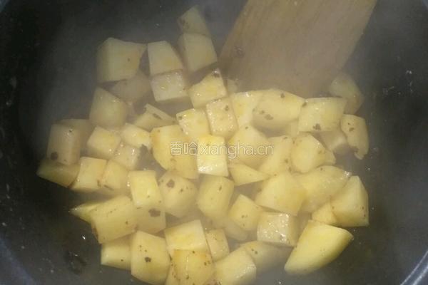 番茄炖土豆的做法图解4