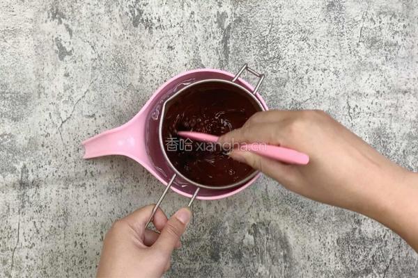 清凉夏日自制咸蛋黄脆皮冰淇淋的做法图解3