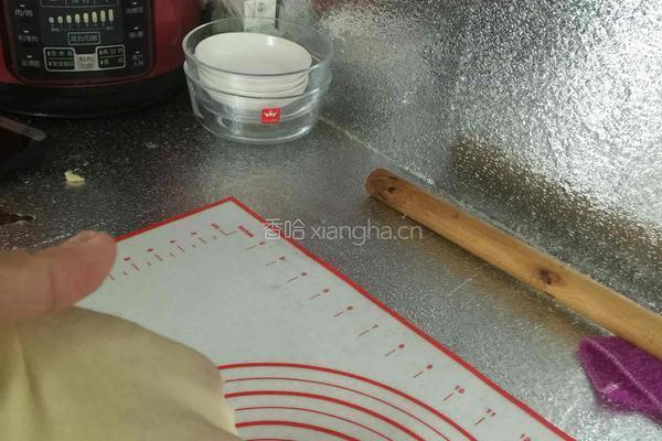 豆沙面包卷的做法图解3