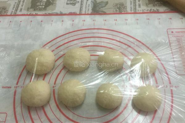 豆沙面包卷的做法图解5