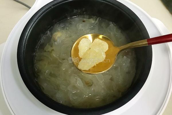 桃胶银耳凤梨甜汤的做法图解6