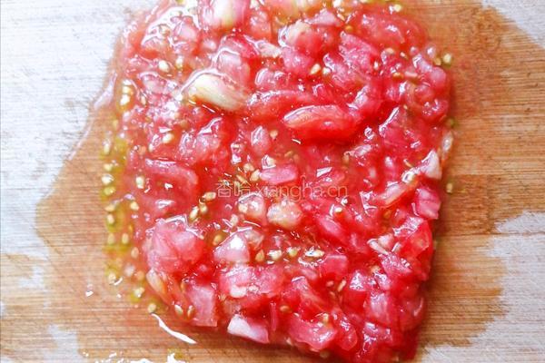西红柿鸡蛋饼的做法图解1