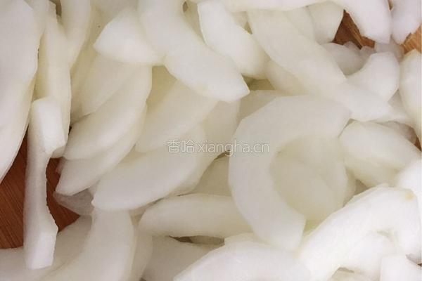 老黄瓜肉丸汤的做法图解1