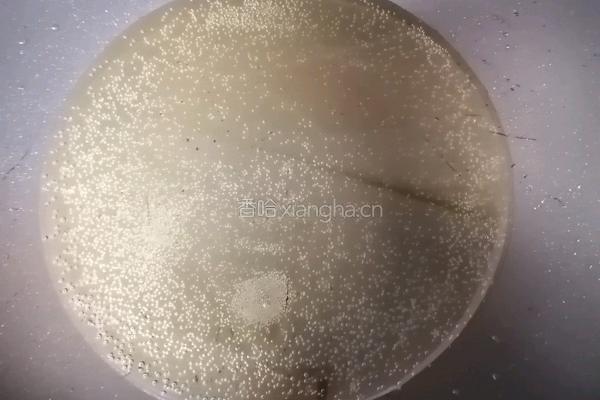 酸甜鱼虾组合的做法图解3