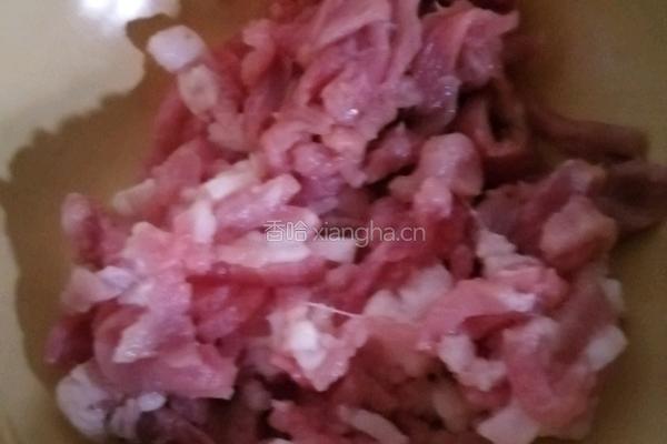 青椒炒肉丝的做法图解2
