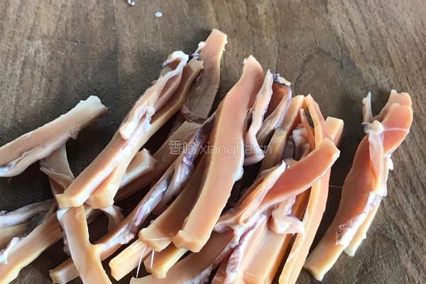 脊骨鱿鱼汤的做法图解3