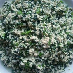 茼蒿炒小豆腐的做法[图]