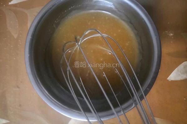 广式月饼（蛋黄白莲蓉）的做法图解4