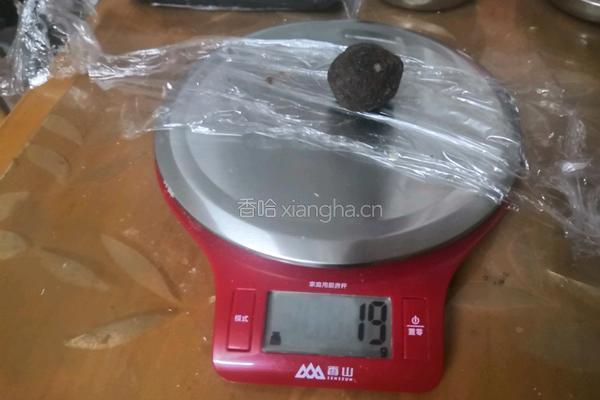 广式月饼(蛋黄豆沙馅)的做法图解9
