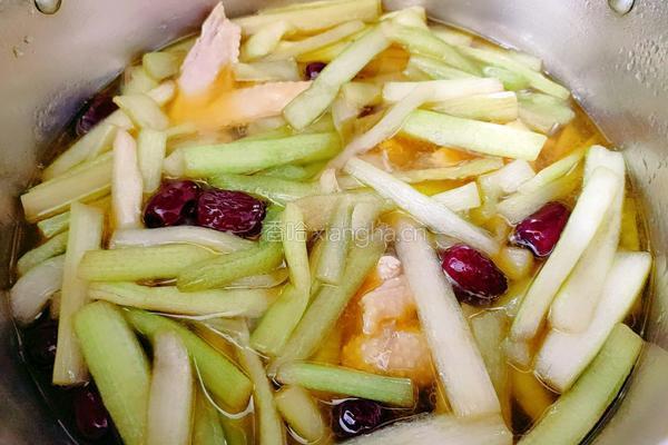 蒲菜炖鸡的做法图解14