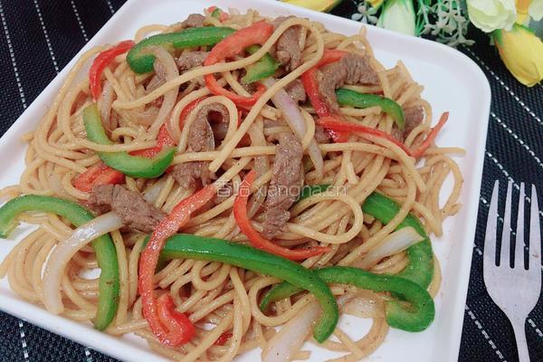 黑椒牛柳丝炒意粉的做法图解8