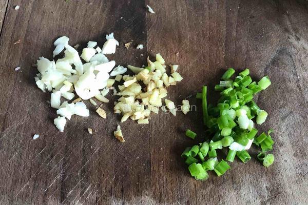 茭白炒肉丝的做法图解5