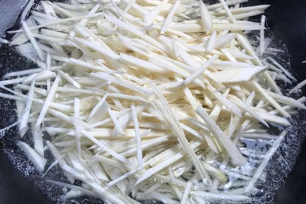茭白炒肉丝的做法图解6