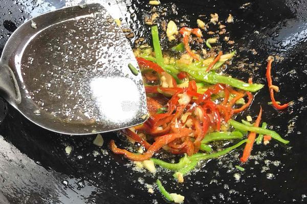 茭白炒肉丝的做法图解12