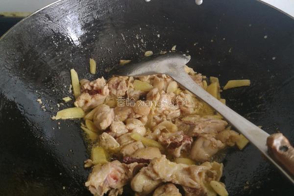 鸡肉炖木耳的做法图解2