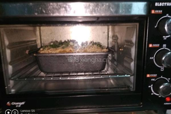 金针芝士牛焗饭的做法图解15