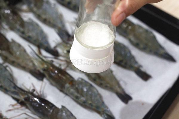 小白也可以秒变大师，零失败的芝士焗虾的做法图解4