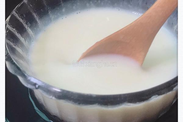 宝宝辅食 奶香豆腐布丁的做法图解3