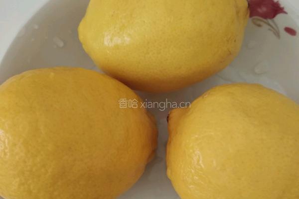 柠檬百香果的做法图解1