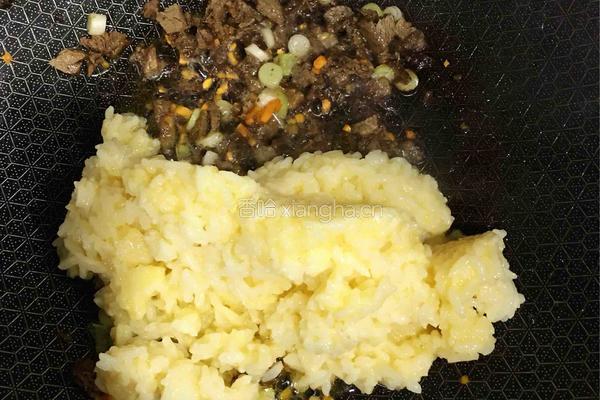 牛肉芝士焗饭的做法图解4