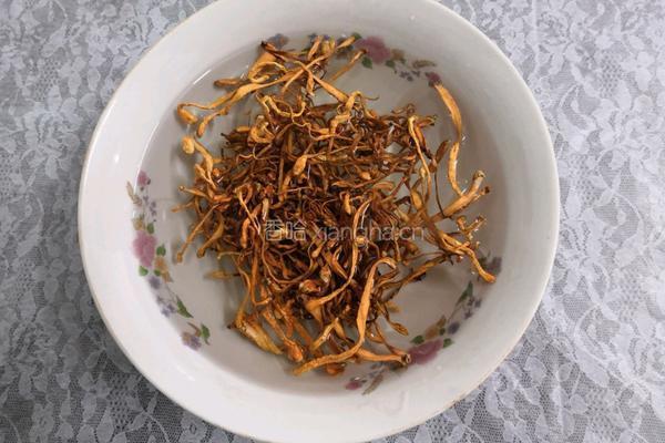 虫草花鸡汤的做法图解1