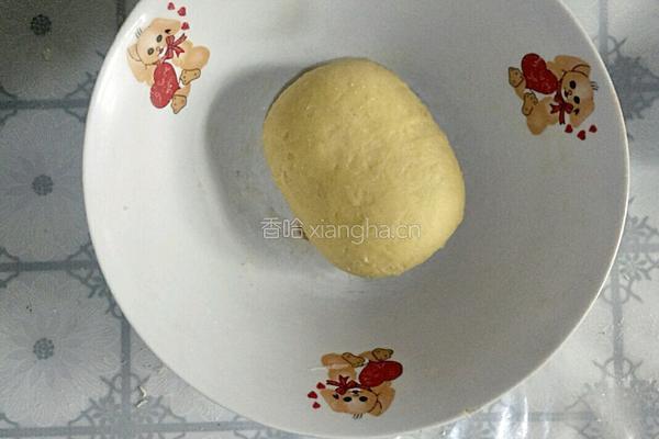 烤出来的口感 蛋香小馒头的做法图解3