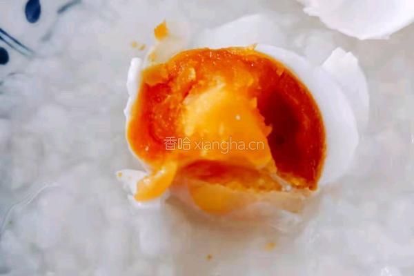 流沙咸鸭蛋的做法图解8