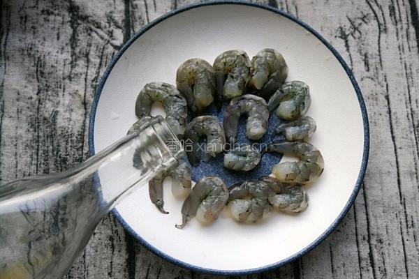 虾仁炒韭菜花的做法图解4