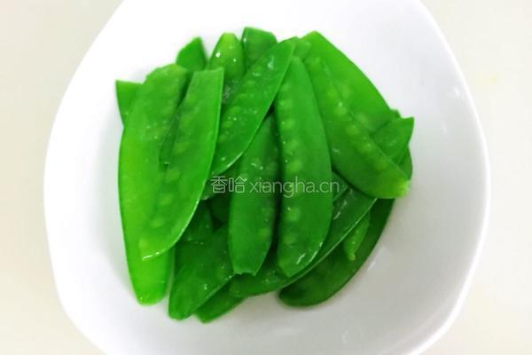 芒果鲜虾炒鱿鱼的做法图解8