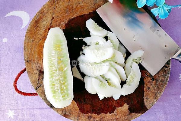 绿豆芽炒黄瓜的做法图解5