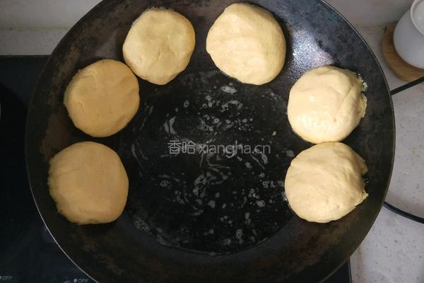 玉米面饼子的做法图解10