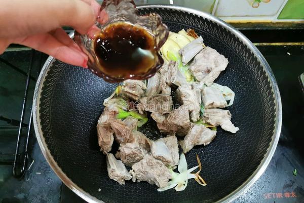 排骨芋头炖娃娃菜汤的做法图解9