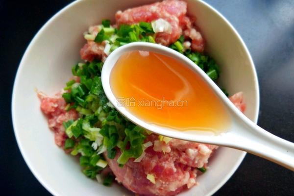 木耳菜肉丸汤的做法图解4
