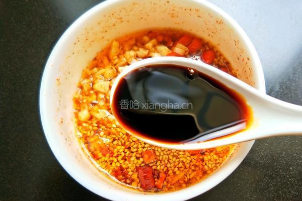 凉拌木耳腐竹黄瓜的做法图解13