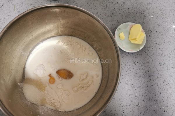脆底蜂蜜小面包的做法图解2