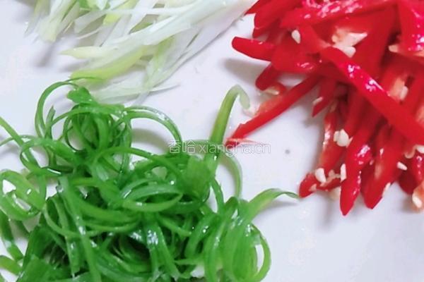清蒸海鲫鱼的做法图解2