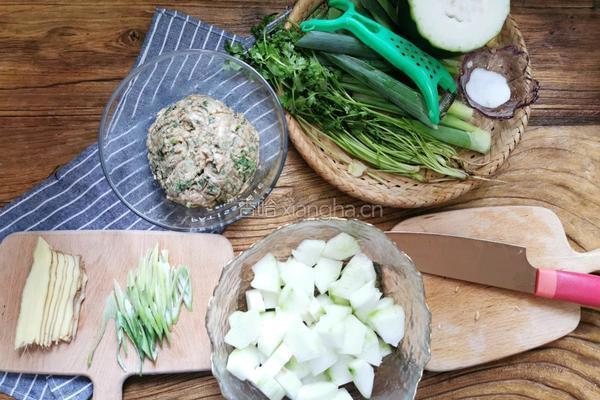 冬瓜香菜肉丸汤的做法图解5