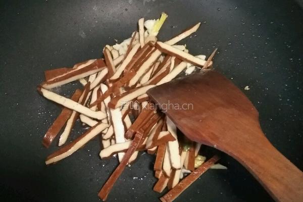 苦瓜炒豆干的做法图解5