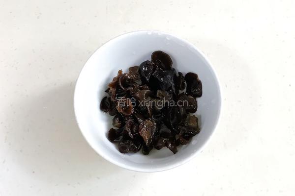 玉米笋炒时蔬的做法图解2