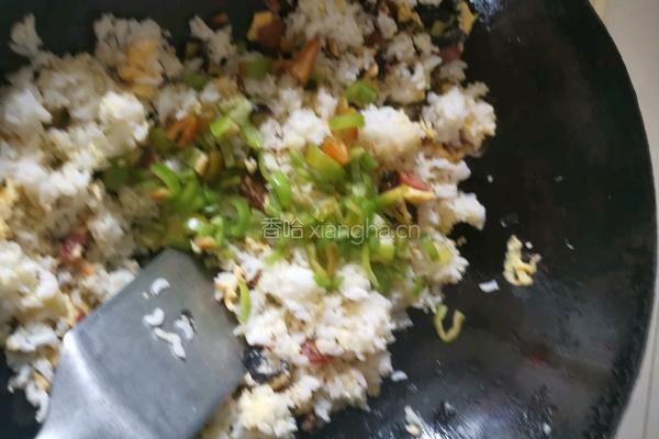腊肠炒饭的做法图解5