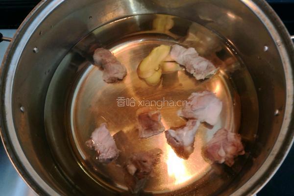 玉米排骨汤的做法图解6
