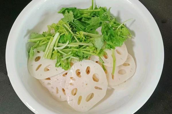 凉拌莲藕的做法图解13