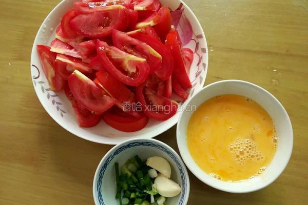 西红柿炒鸡蛋的做法图解2