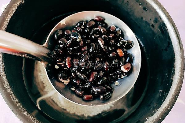 黑豆柿子粥的做法图解5