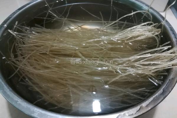 黄豆芽炒粉丝的做法图解4