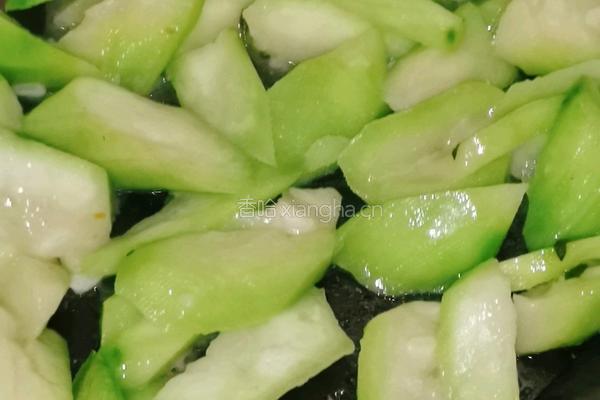 紫苏丝瓜炒鸡蛋的做法图解4