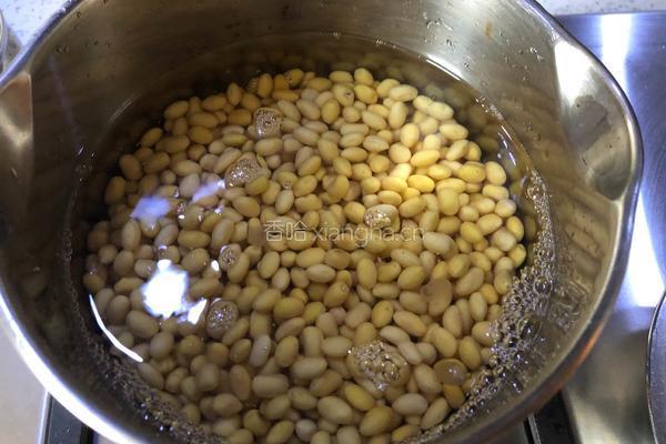 黄豆炒芹菜的做法图解2