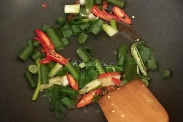 苦瓜炒肉片的做法图解3