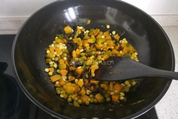 南瓜酱炒饭的做法图解11
