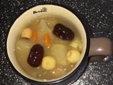 银耳雪梨莲子羹的做法[图]